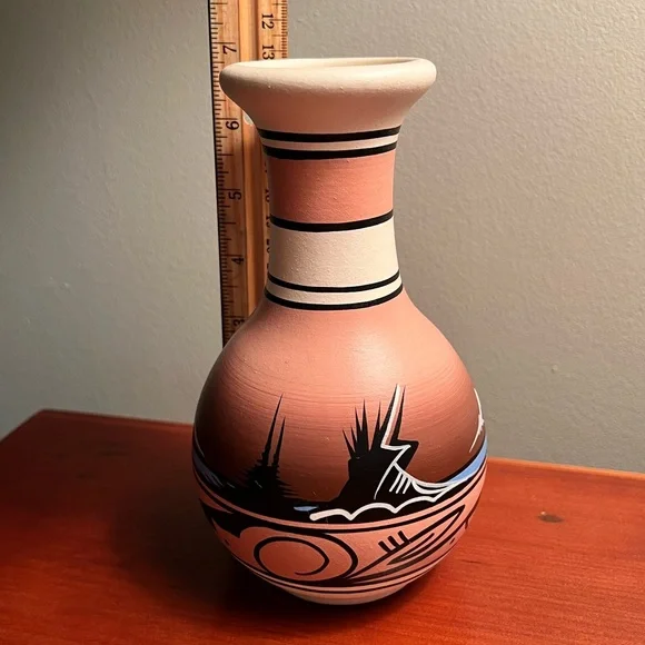 Cedar Mesa Signed hand-painted Pottery Bud Vase Desert Rainbow End of the trail - Picture 8 of 10